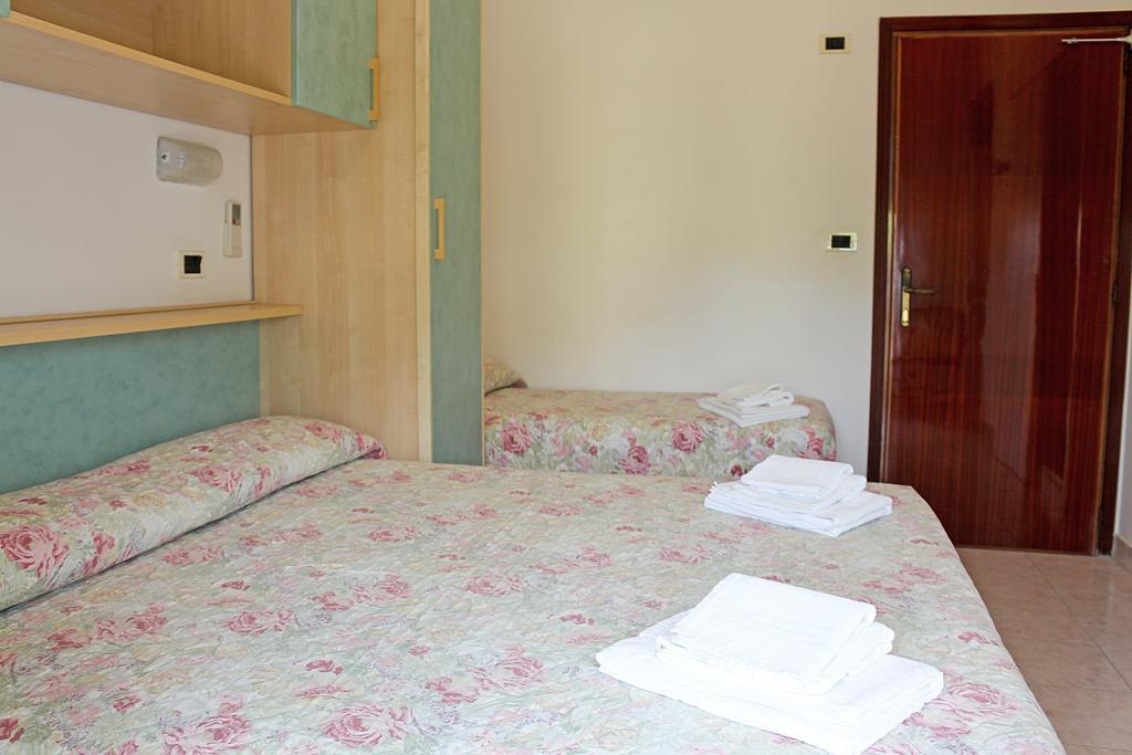 בלריה-איגאה מרינה Hotel Buda חדר תמונה
